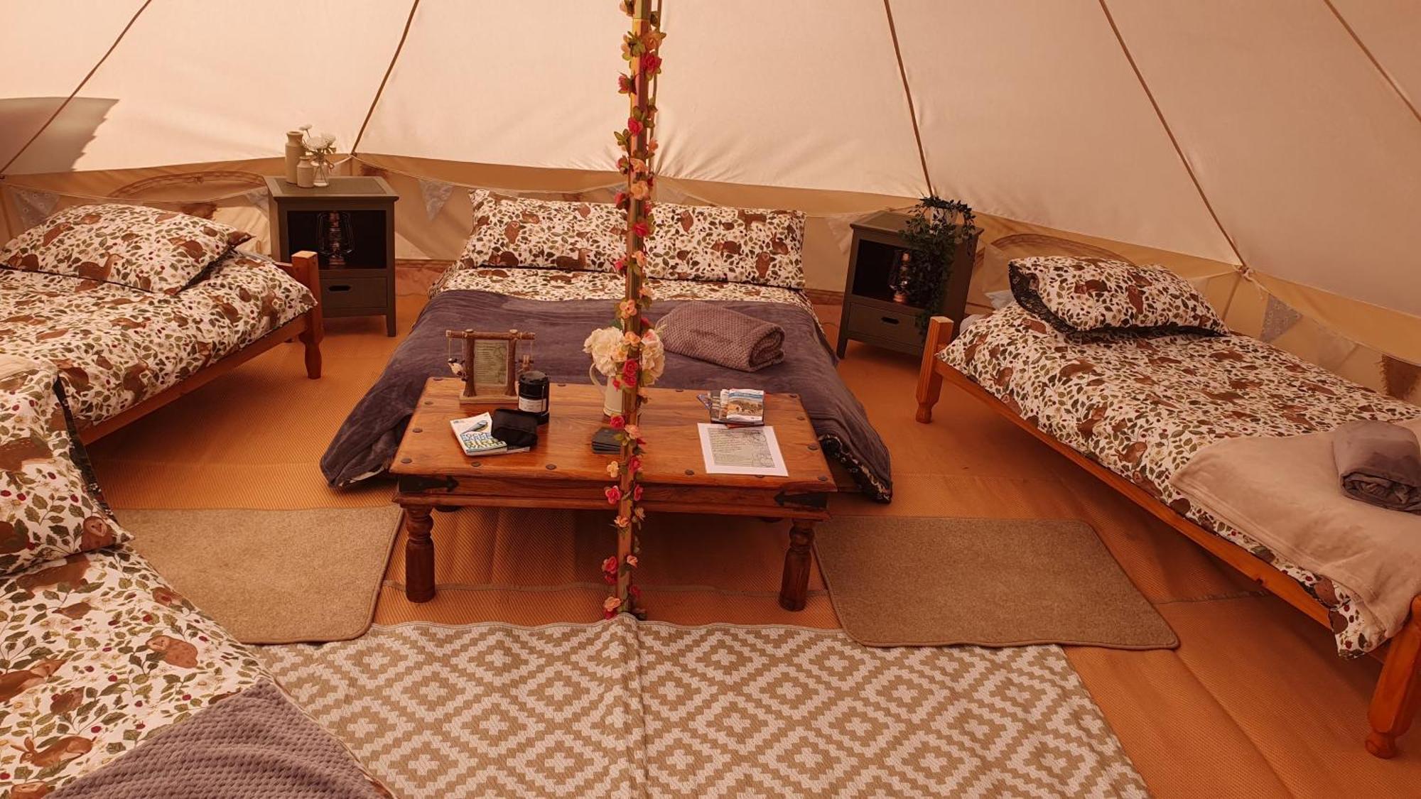 Calon Y Goedwig Glamping Hotel Llandovery Ngoại thất bức ảnh