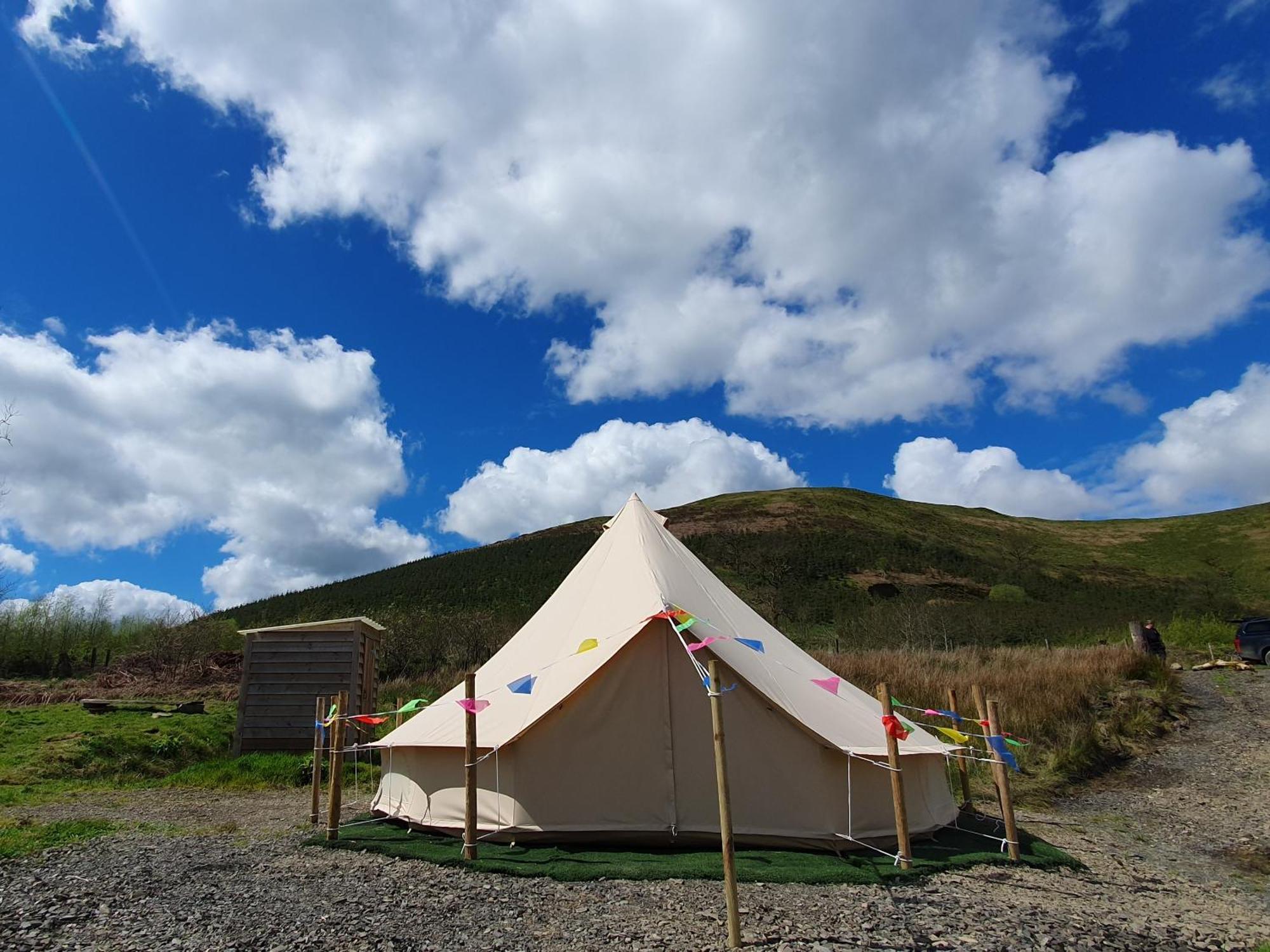 Calon Y Goedwig Glamping Hotel Llandovery Ngoại thất bức ảnh