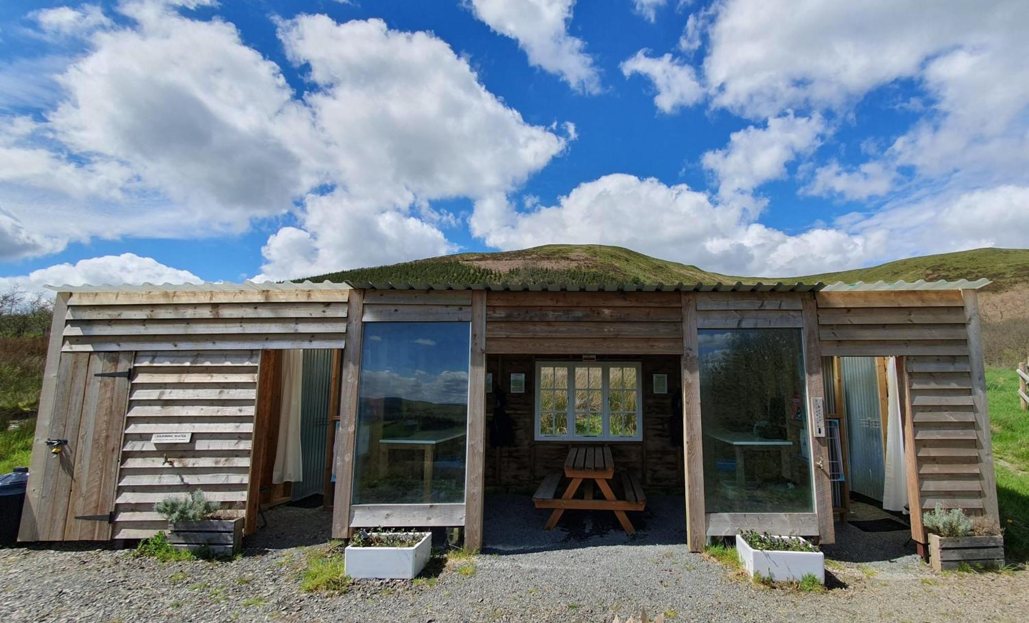 Calon Y Goedwig Glamping Hotel Llandovery Ngoại thất bức ảnh